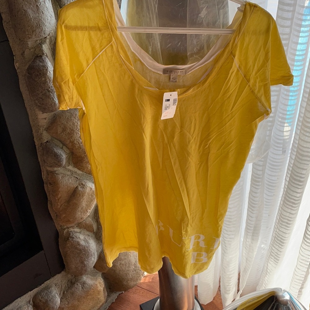 New with tags Burberry T-shirt